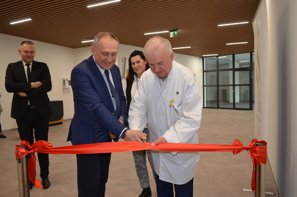 Standard ribbon cutting